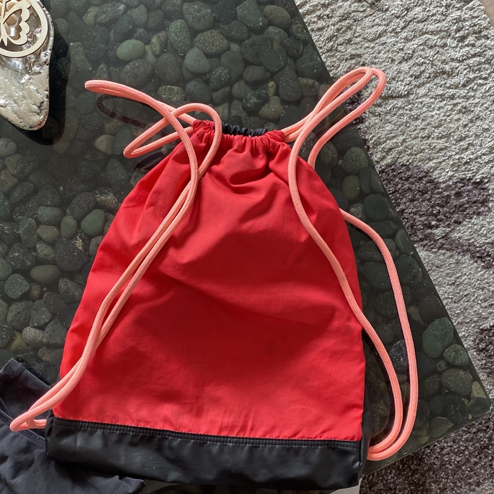 Nike drawstring bag - Picture 2 of 3